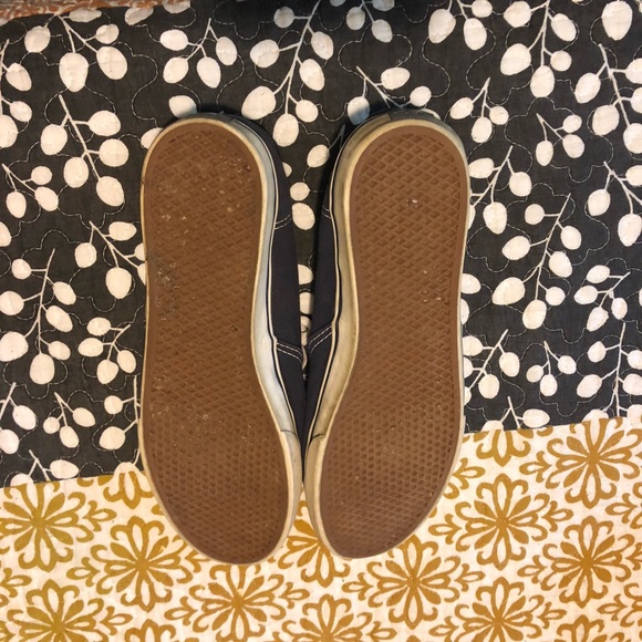 Vans - Picture 2 of 3